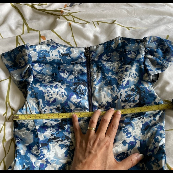 GUESS Los Angeles v-neck drape dress - Picture 13 of 14